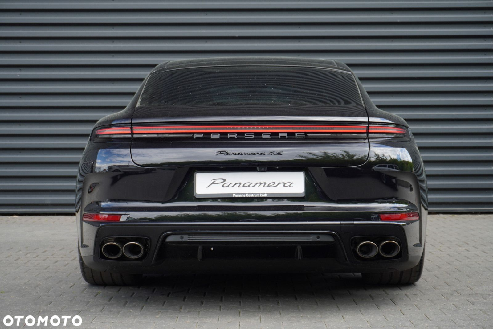 Porsche Panamera - 4