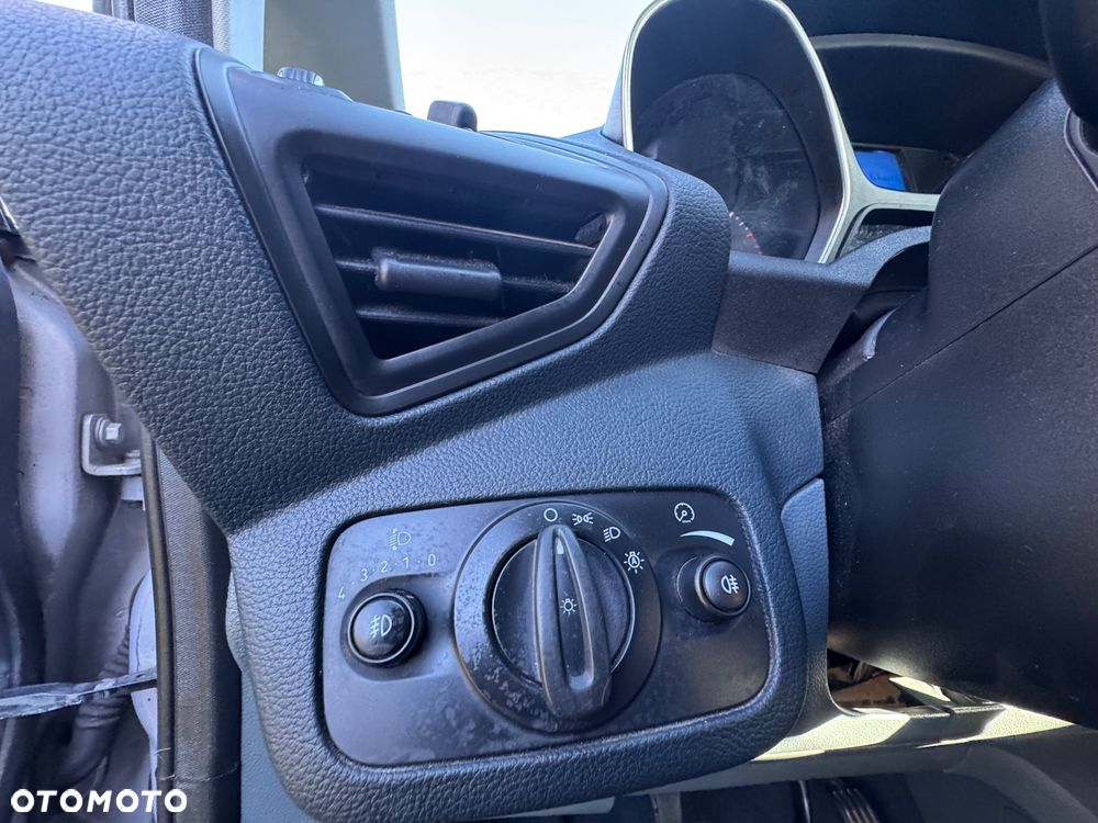 Ford Grand C-MAX - 30