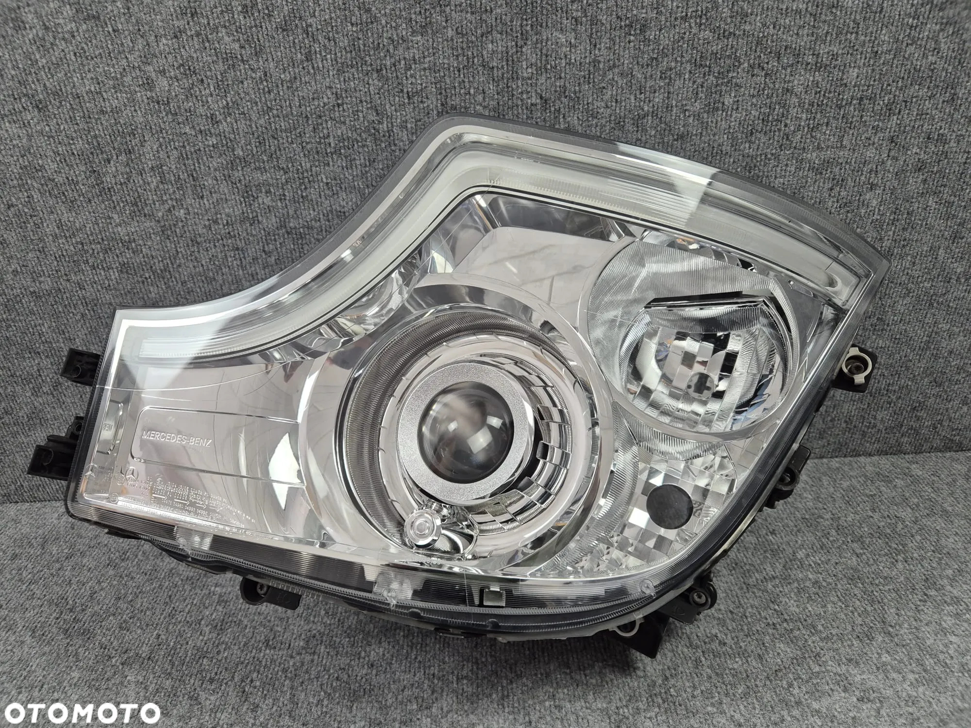 REFLEKTOR LAMPA PRZEDNIA LEWA - MERCEDES ACTROS A961 MP4 XENON LED - 6