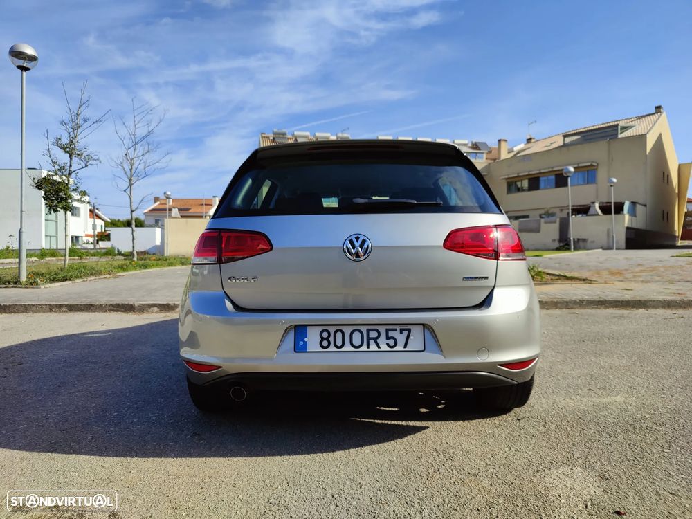 VW Golf 1.6 TDi BlueMotion Confortline - 4