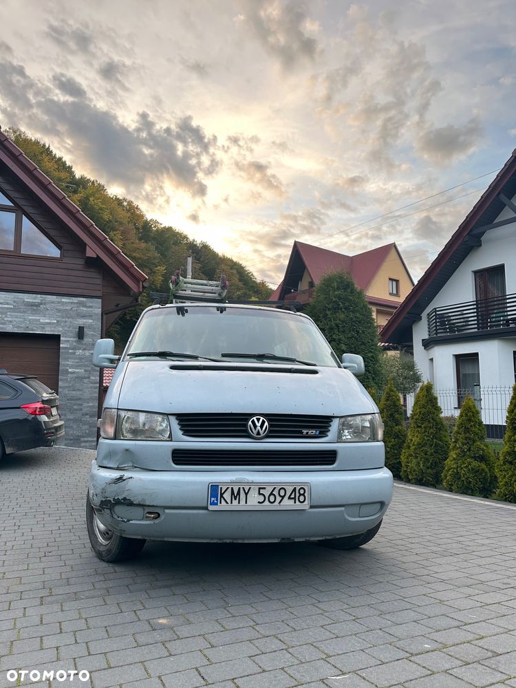 Volkswagen Transporter - 1