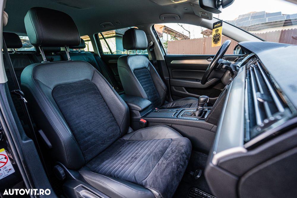 Volkswagen Passat Variant 2.0 TDI DSG 4Motion Highline - 18
