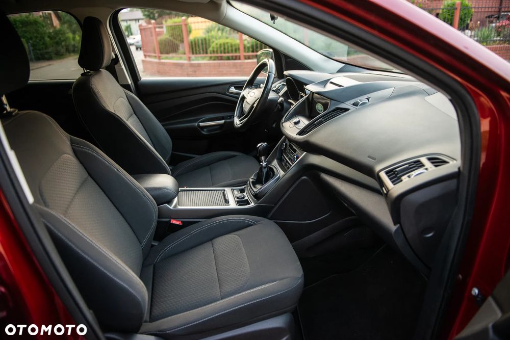 Ford Kuga 2.0 TDCi 4x4 Titanium - 26