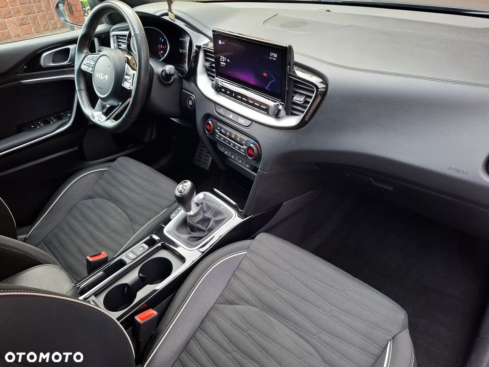 Kia ProCeed - 28