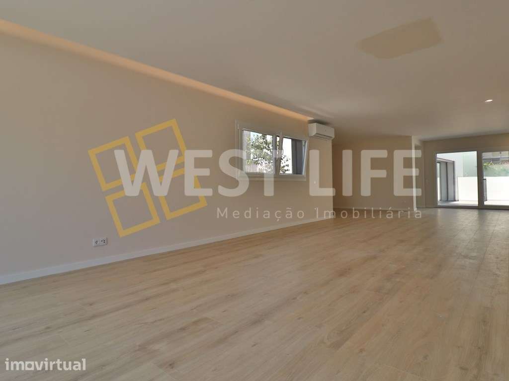 Moradia T5 arquitetura moderna NOVA com piscina e jardim - A 15 min... - Grande imagem: 4/31