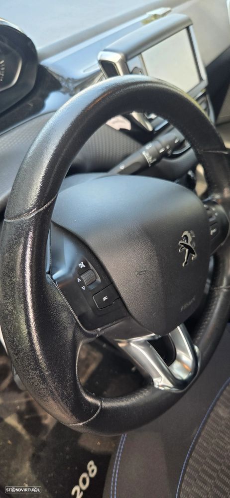 Peugeot 208 1.2 PureTech Style - 20