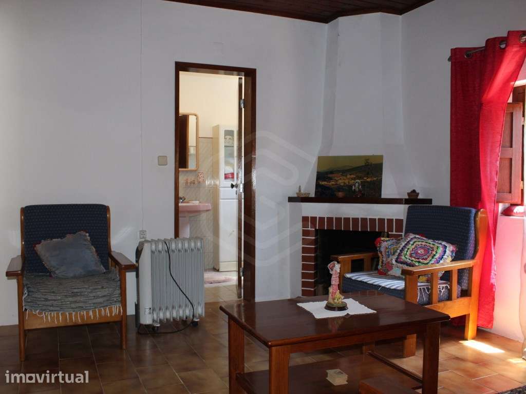Terreno misto com casa para remodelar em Marmelete, Monchique - Grande imagem: 2/33