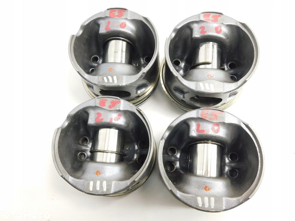 Tłok tłoki 2.0 HDI TDCI EURO 5 Ford Peugeot Citroen C5 III C4 II 508 5008 - 11
