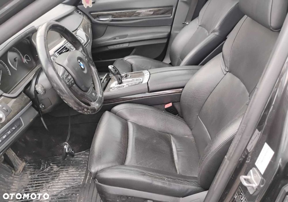 BMW Seria 7 - 8