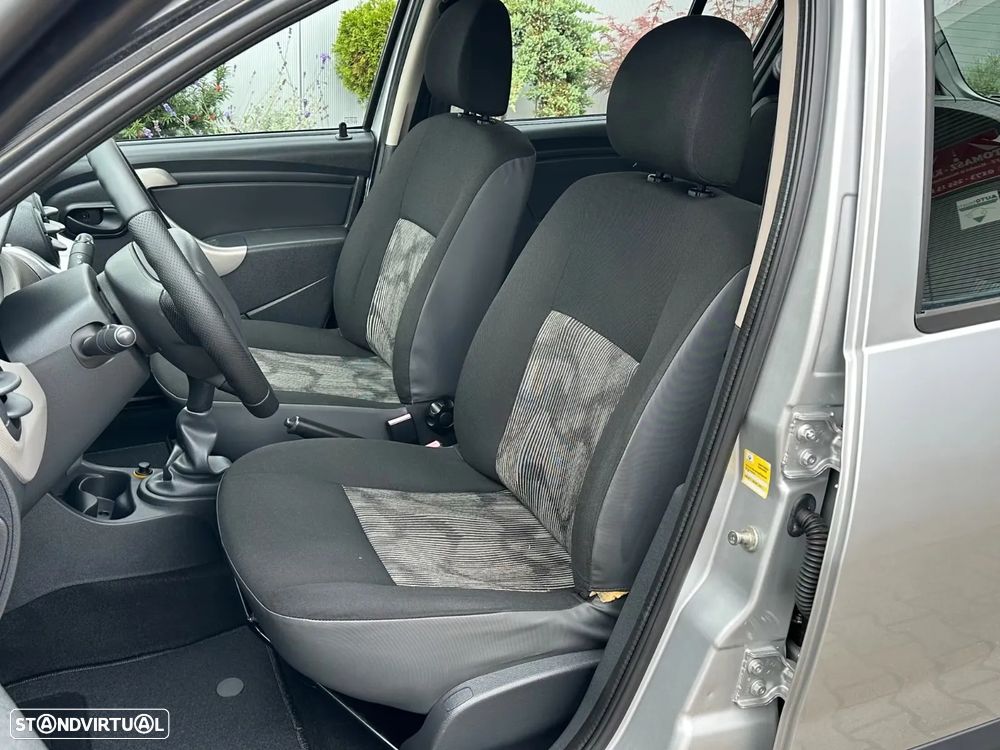 Dacia Sandero 1.2 16V Pack - 6