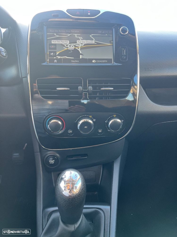 Renault Clio - 9