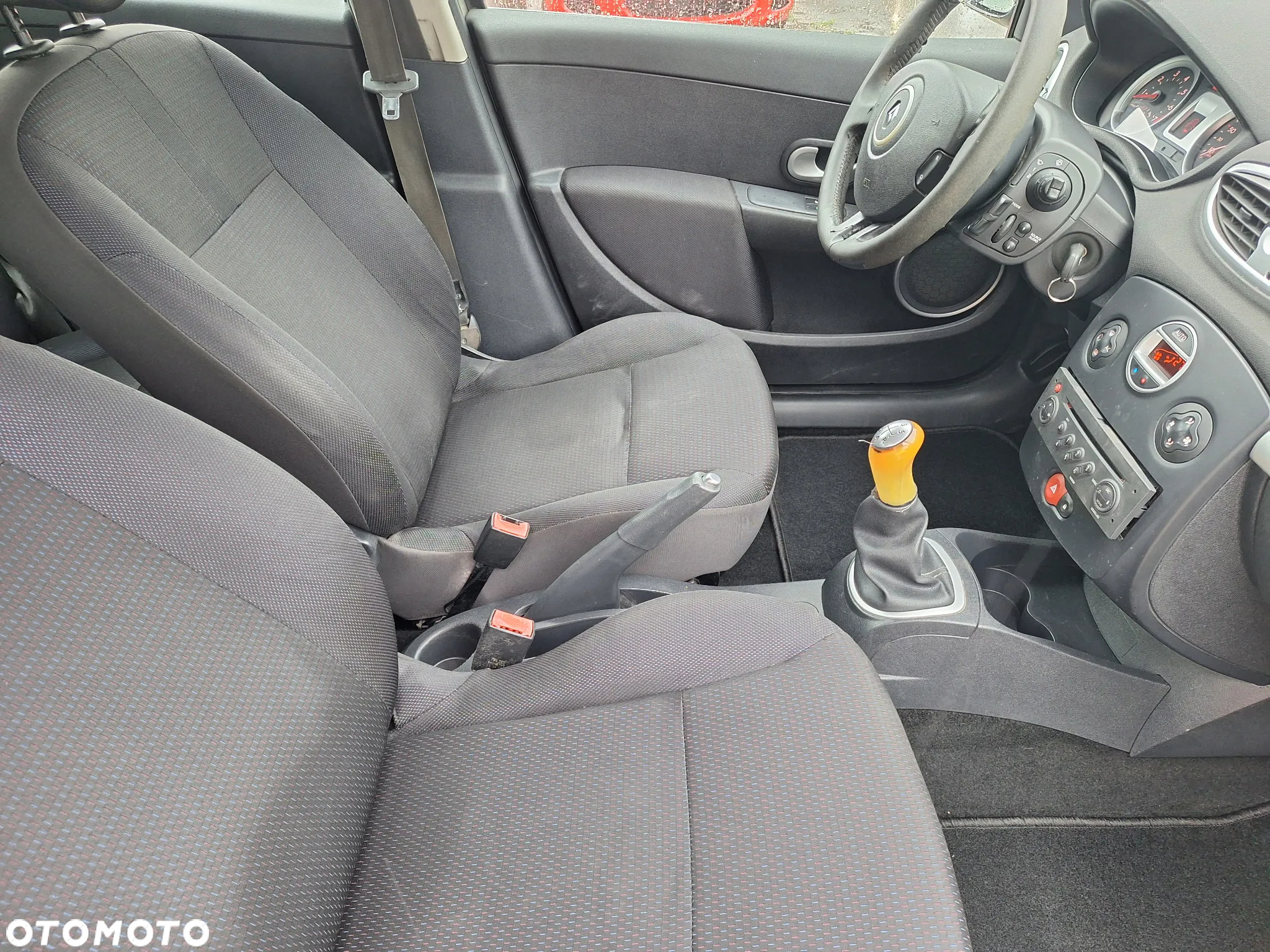 Renault Clio 1.2 TCE Authentique - 8