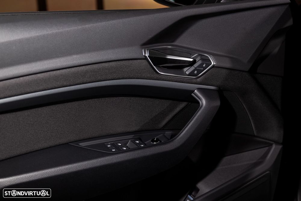 Audi Q8 e-Tron Sportback 55 quattro Advanced - 25