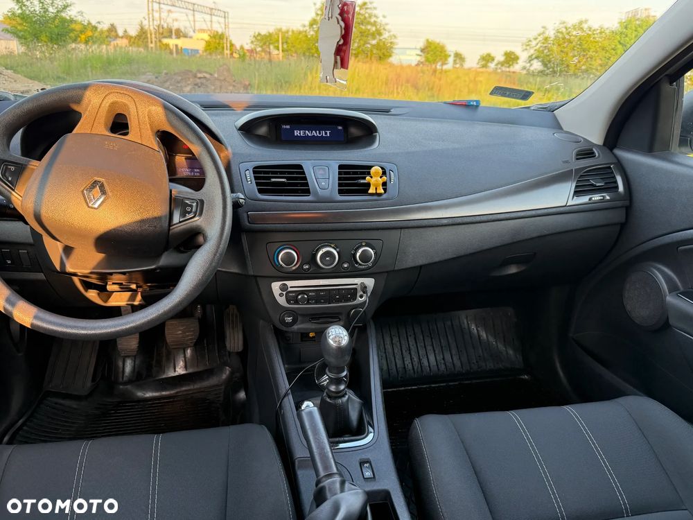 Renault Megane 1.5 dCi Limited - 10
