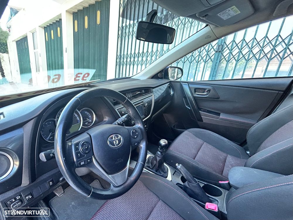 Toyota Auris Touring Sports 1.4 D-4D Com+P.Sport +Navi - 7