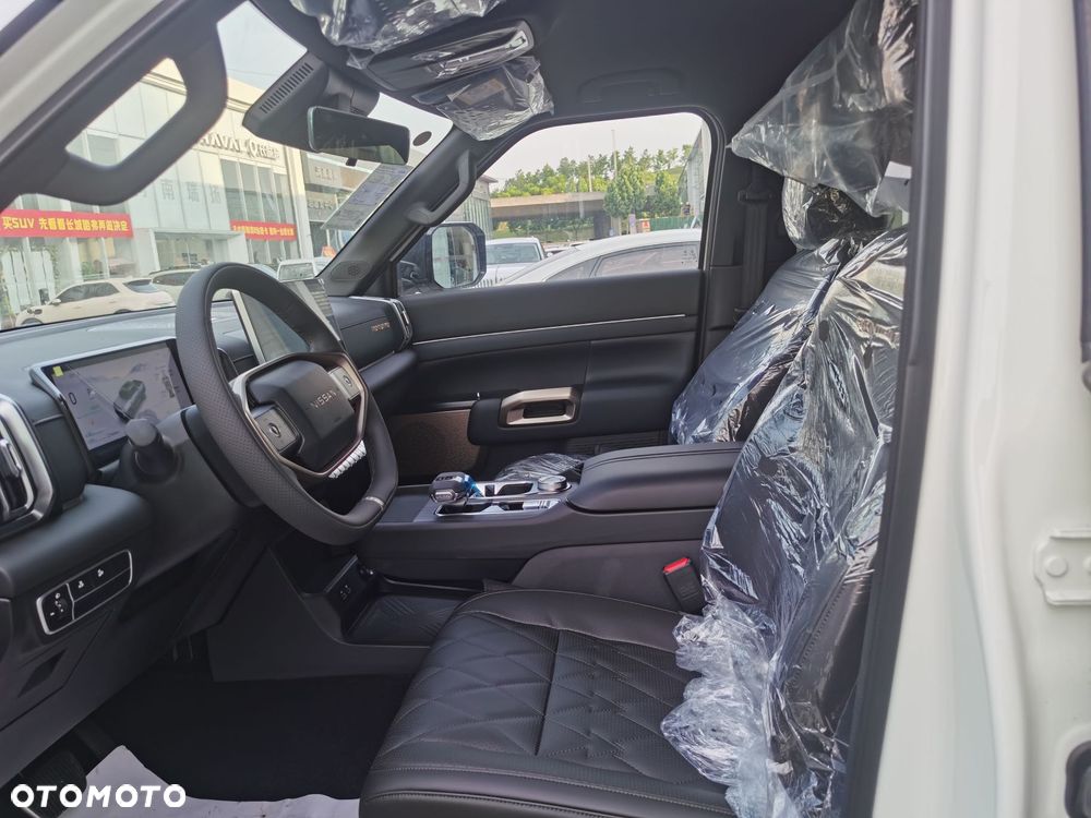 Nissan Frontier - 28
