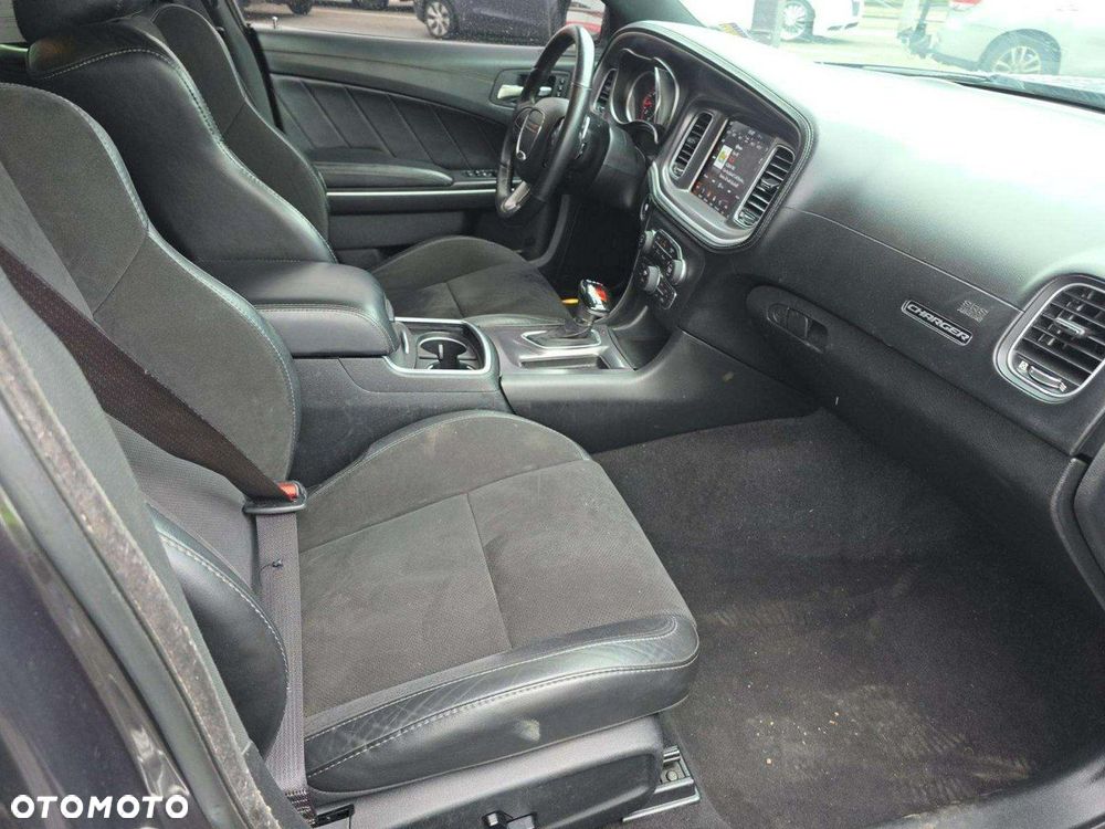 Dodge Charger - 8