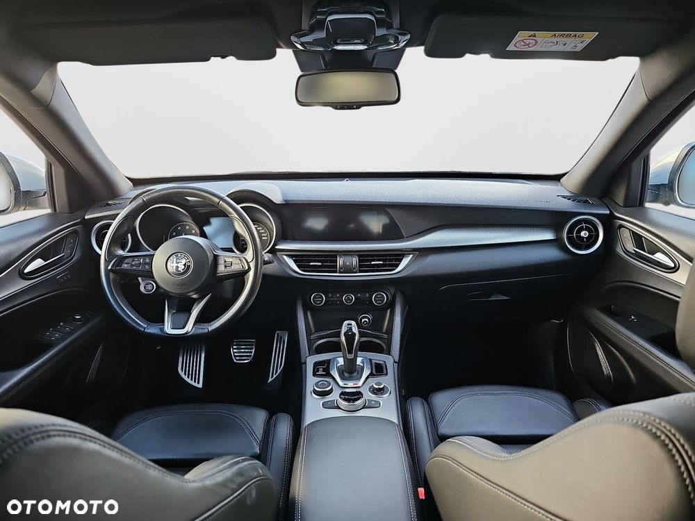Alfa Romeo Stelvio 2.0 Turbo Veloce TI Q4 - 23