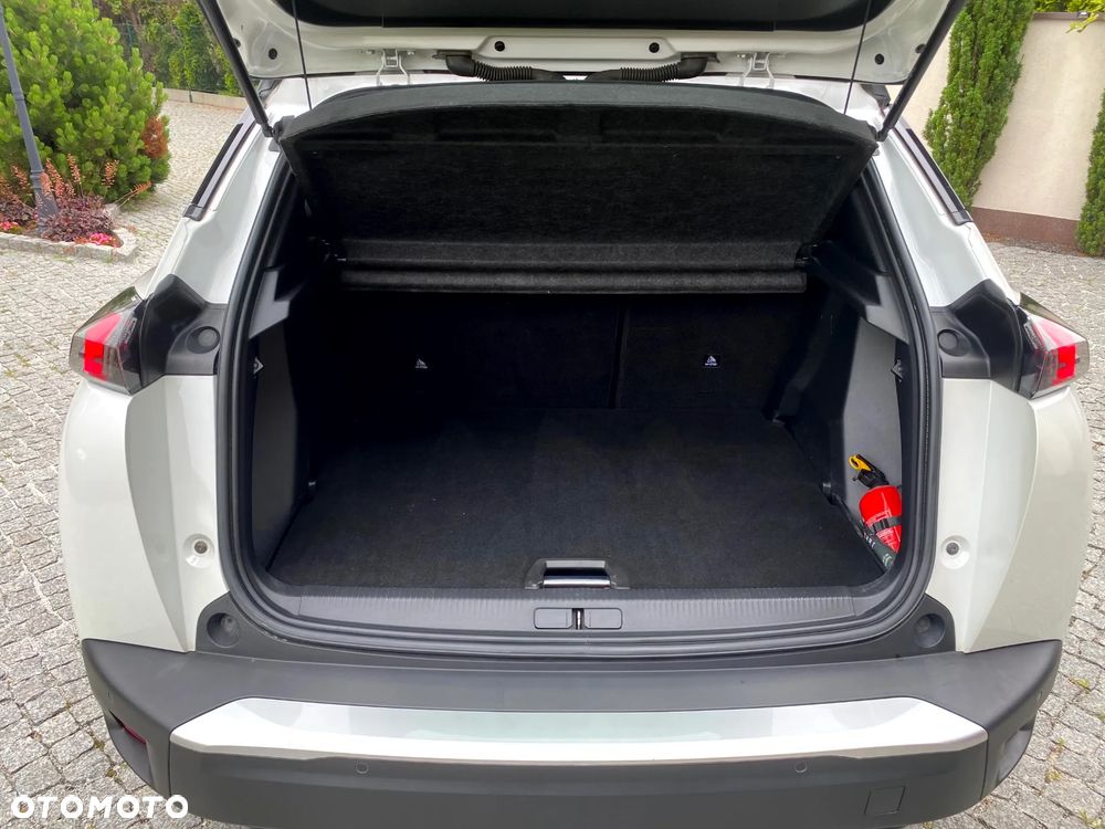 Peugeot 2008 - 12