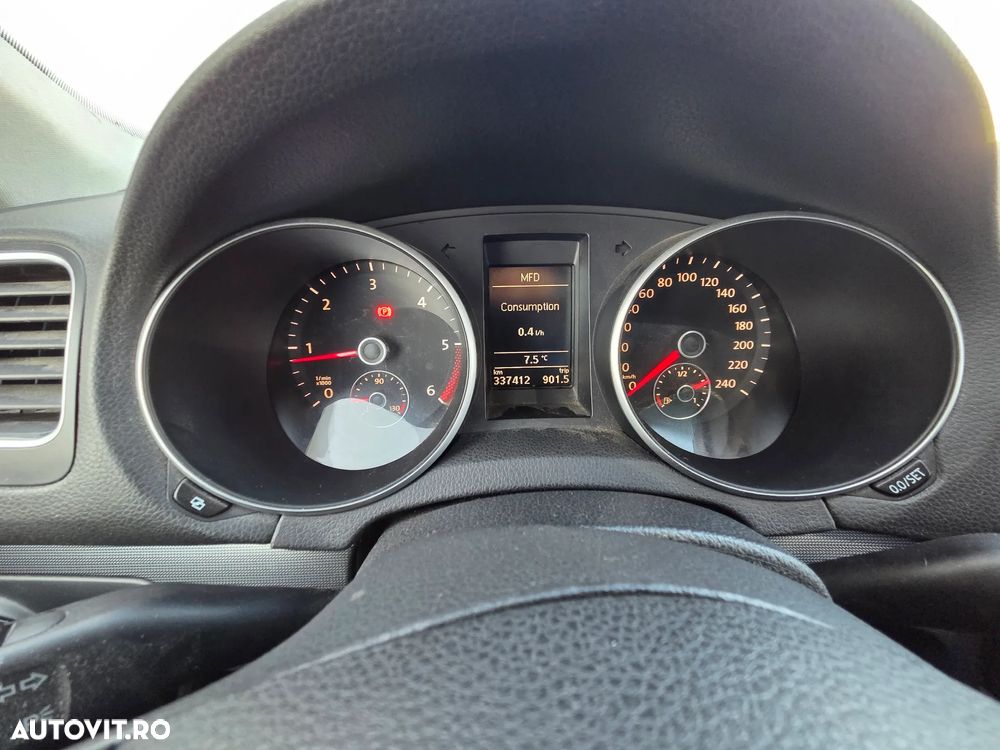 Volkswagen Golf 1.6 TDI DPF BlueMotion Technology Highline - 7