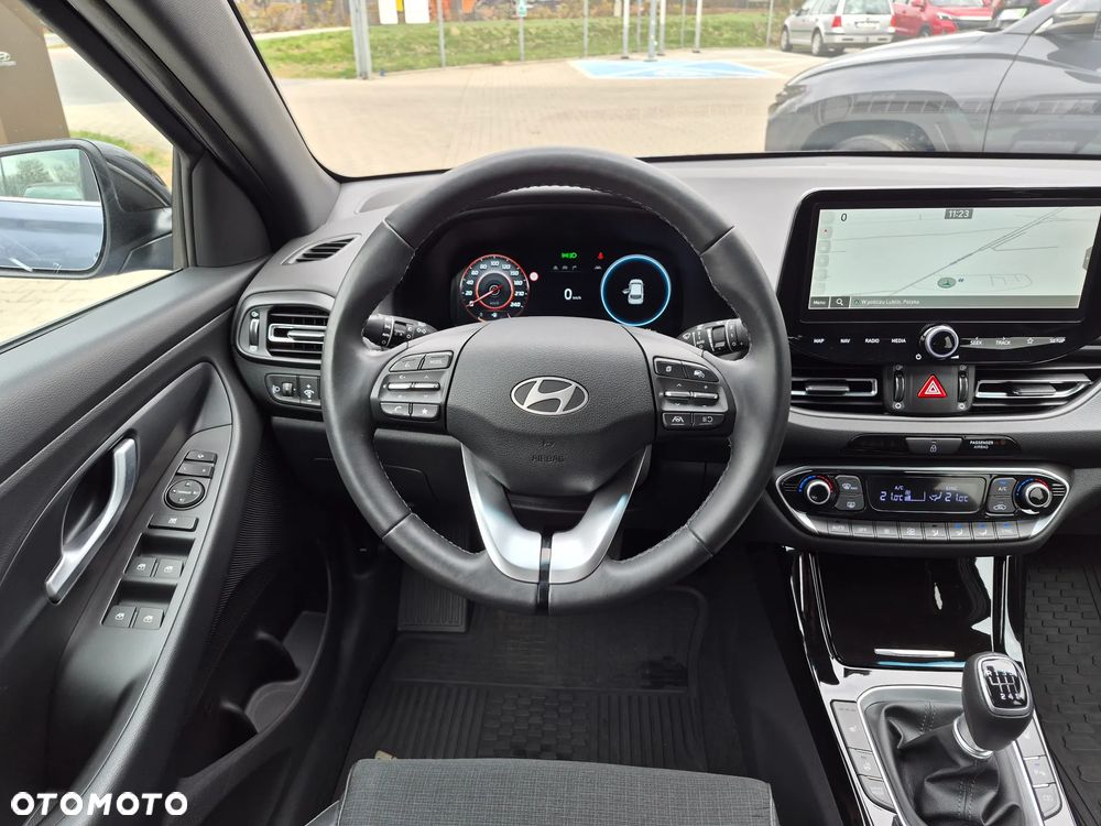 Hyundai i30 1.5 T-GDI 48V Smart - 11