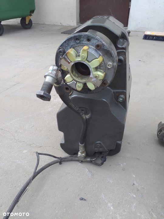 WOM WAŁEK ODBIORU MOCY CLAAS AXION 810 158KW 2019R - 2