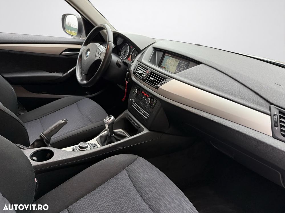 BMW X1 sDrive18d Sport Line - 9