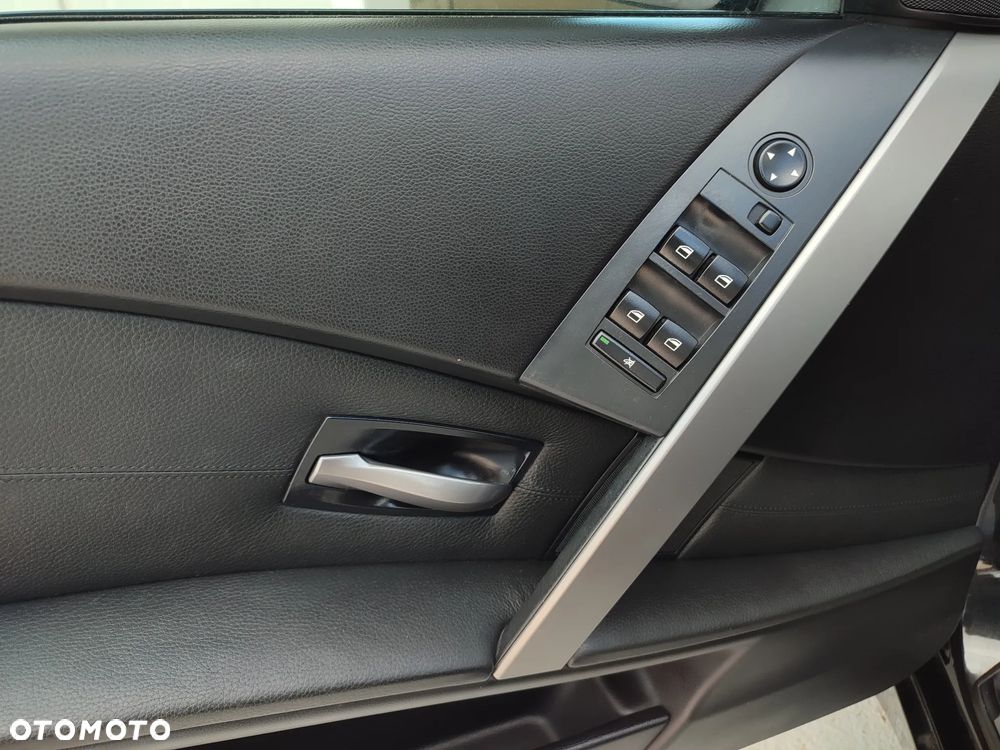 BMW Seria 5 - 32