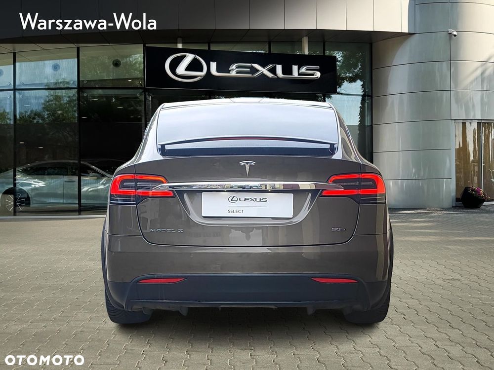 Tesla Model X 90 D - 6