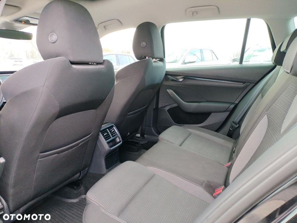 Skoda Octavia 1.5 TSI e-Tec Ambition DSG - 12