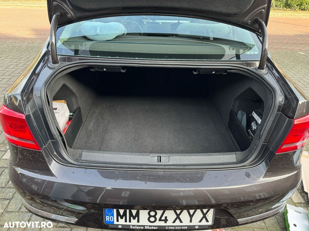 Volkswagen Passat 2.0 TDI BlueMotion Tehnology DSG Highline - 9