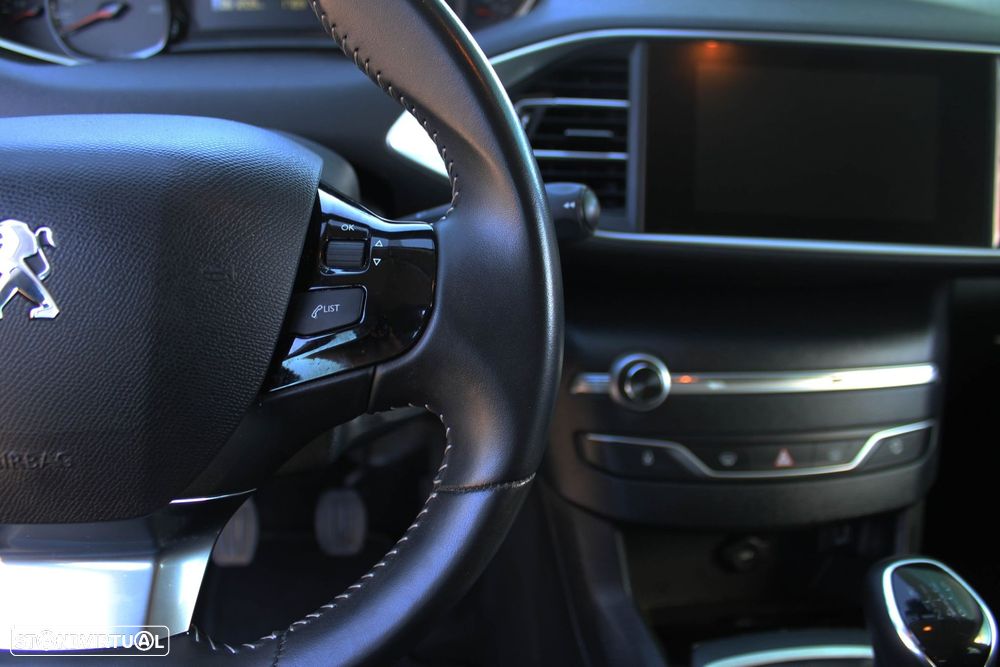 Peugeot 308 1.5 BlueHDi Style - 11
