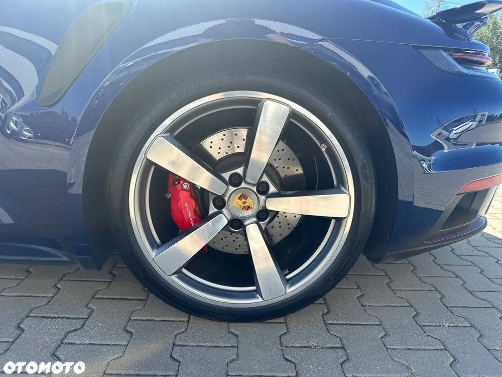 Porsche 911 Turbo - 9