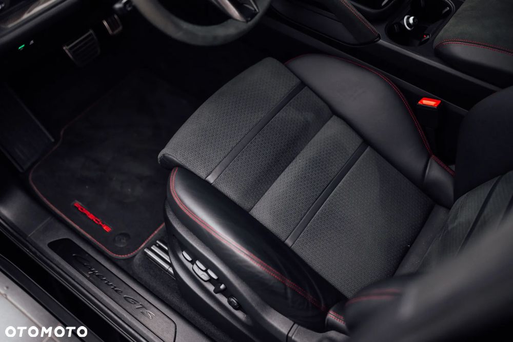 Porsche Cayenne GTS - 29