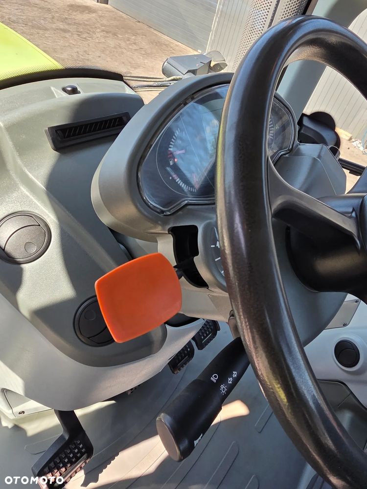 Claas Arion 620 Cis - 10
