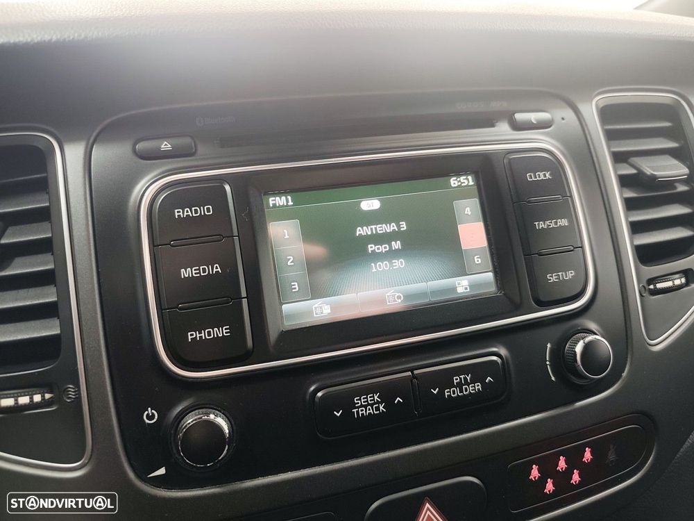 Kia Carens 1.7 CRDi ISG TX - 24