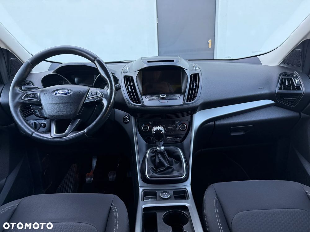 Ford Kuga - 26