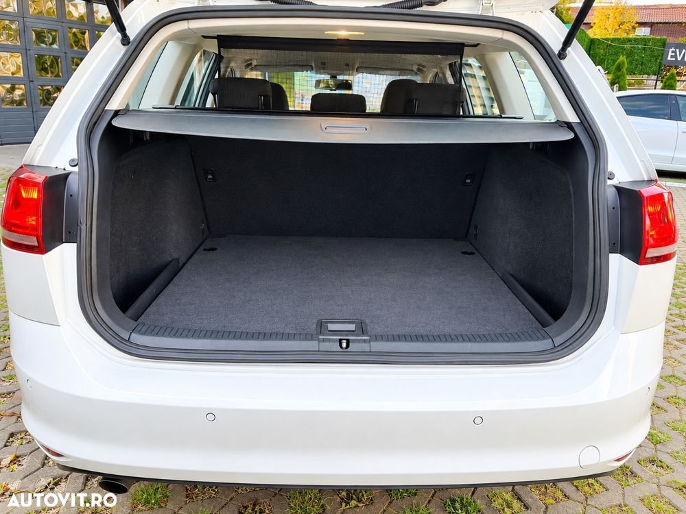 Volkswagen Golf - 6
