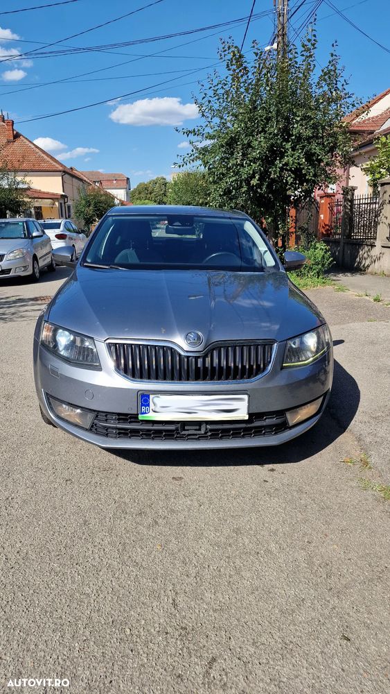 Skoda Octavia 1.6 TDI ELEGANCE DSG - 2