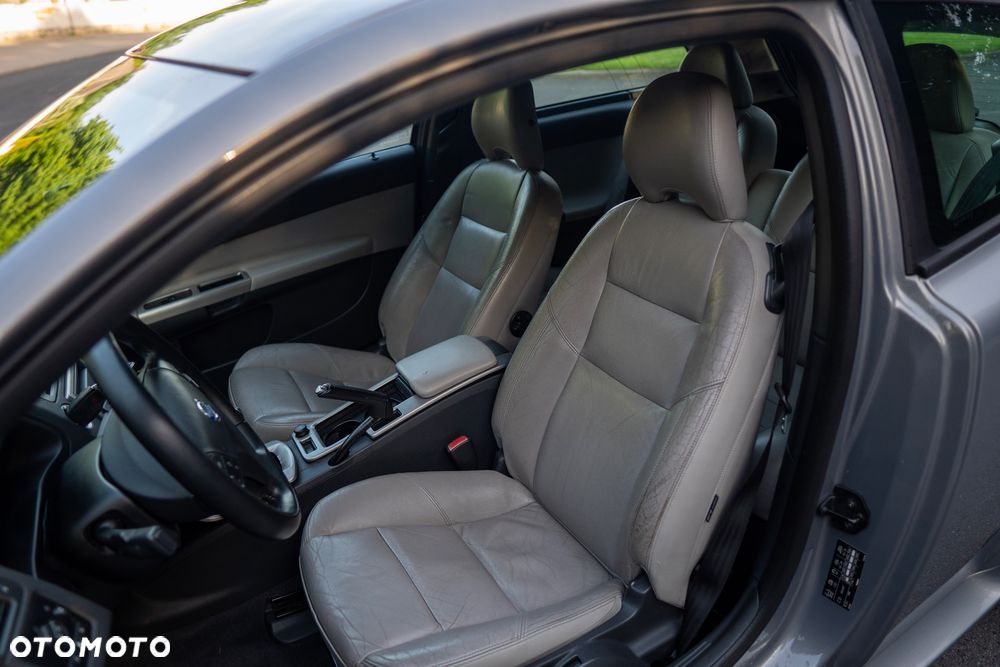 Volvo C30 2.0D Summum - 10