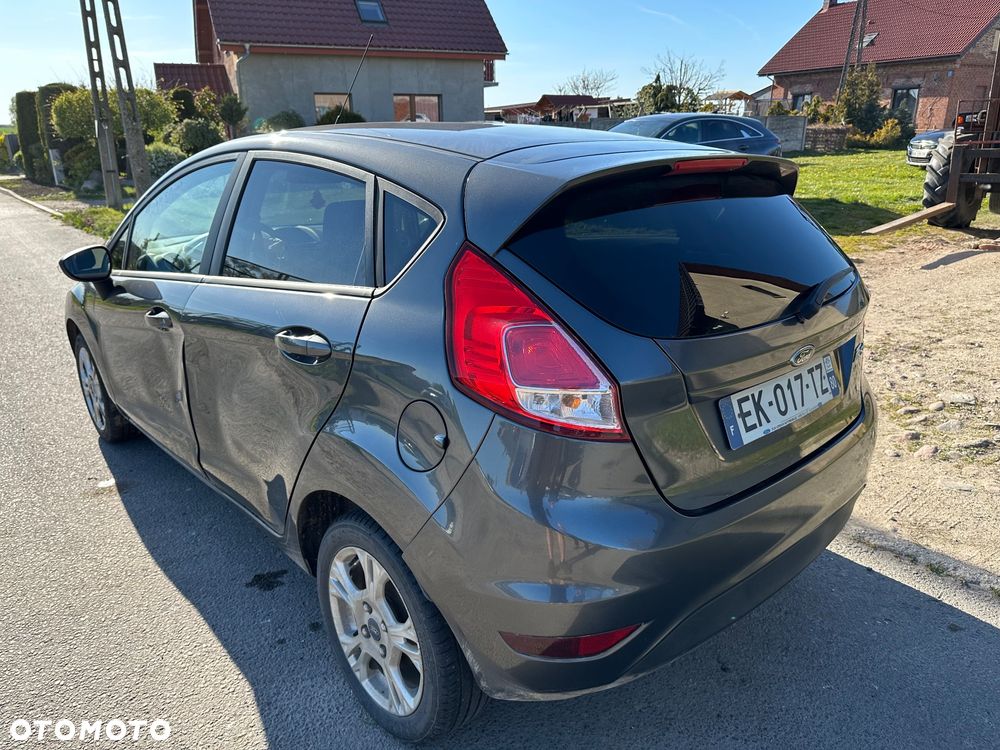 Ford Fiesta 1.5 TDCi Champions Edition - 4