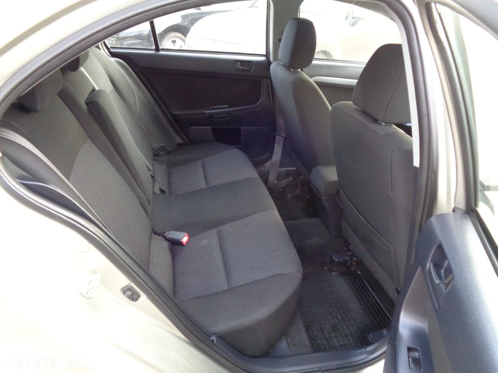 Mitsubishi Lancer 1.6 ClearTec Edition - 12