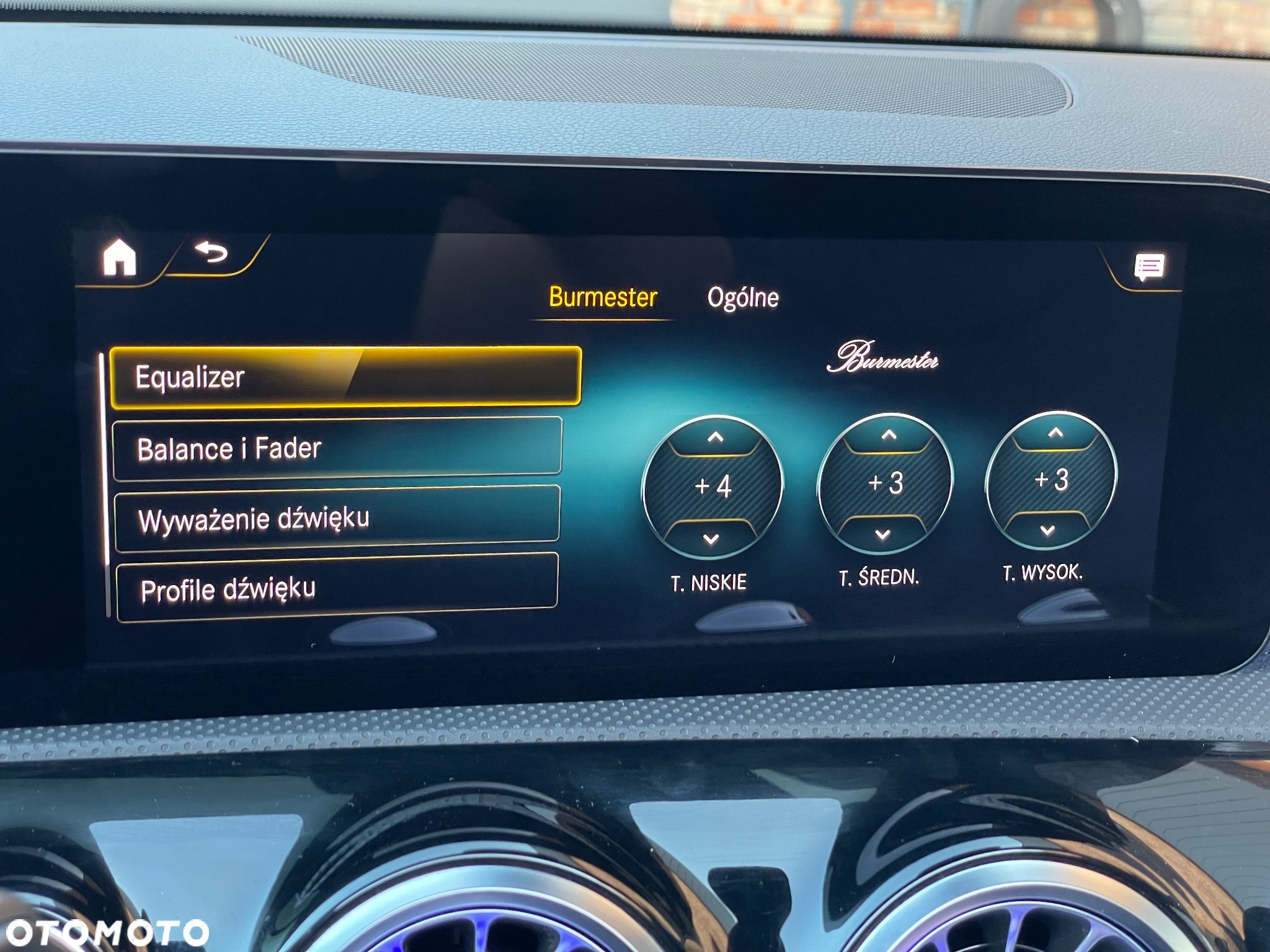 Mercedes-Benz CLA 200 Shooting Brake 7G-DCT AMG Line - 28