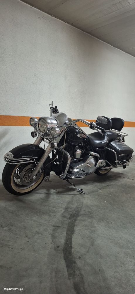 Harley-Davidson FLHRCI Road King Classic - 8