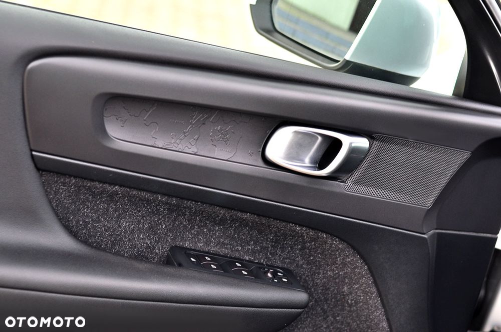 Volvo XC 40 D3 Momentum - 19