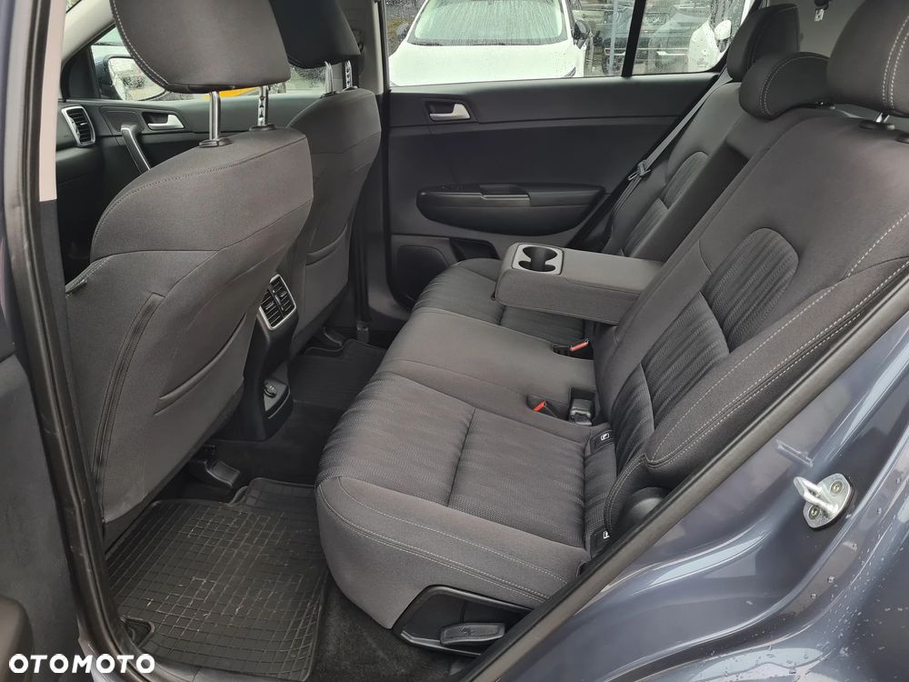 Kia Sportage 1.6 GDI 2WD Attract - 11