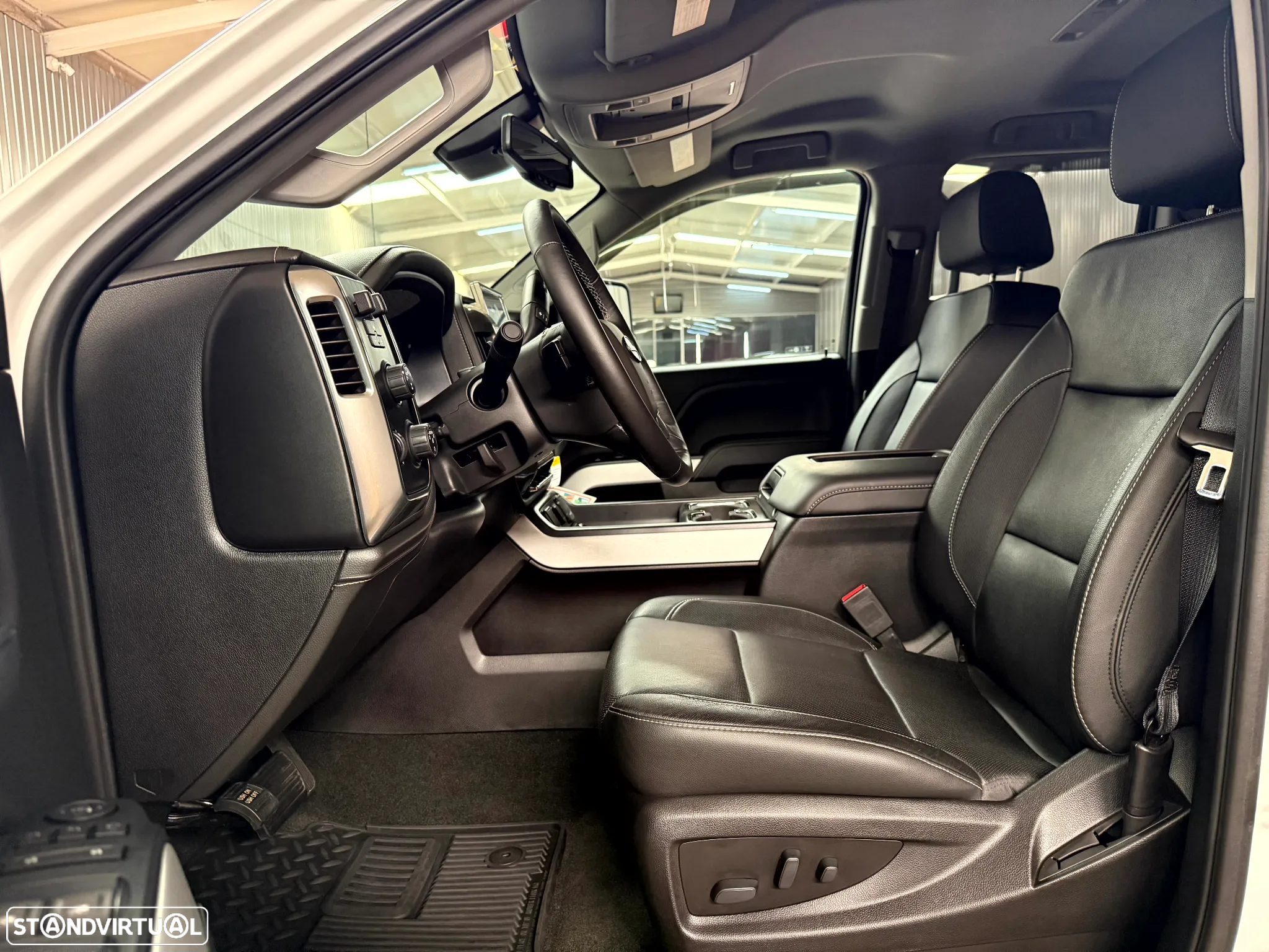 Hummer H2 - 25