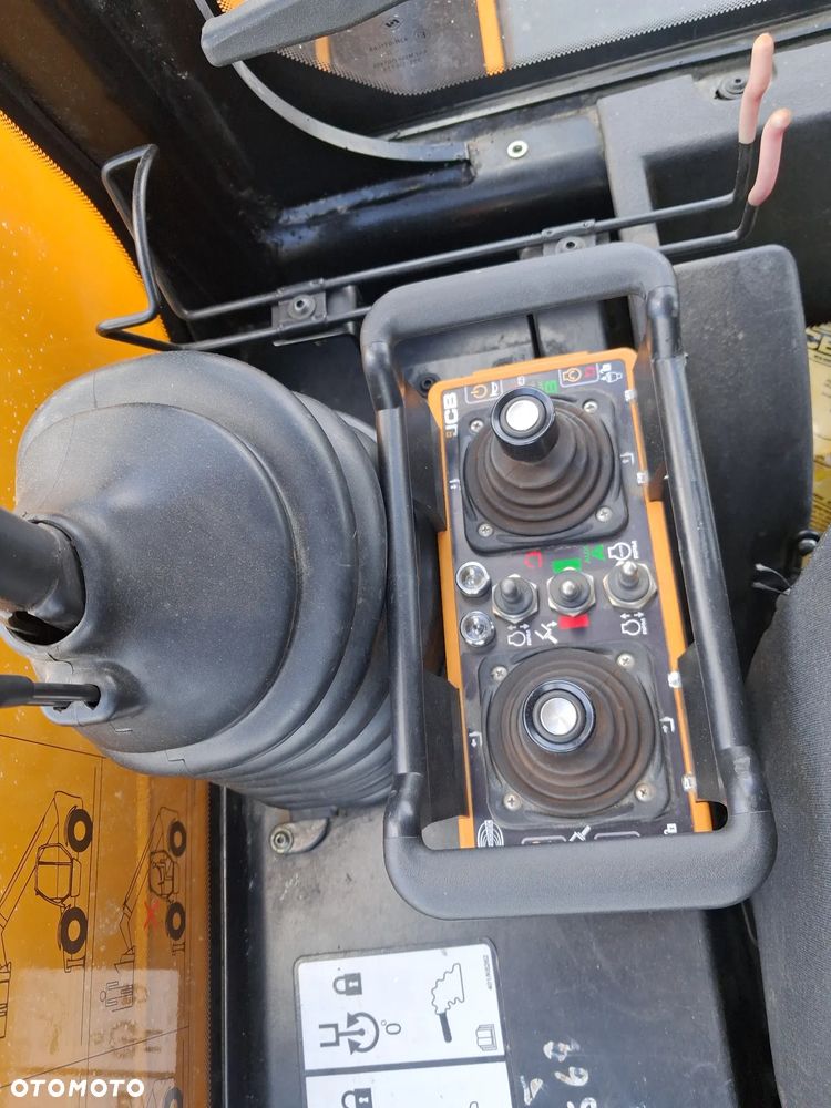 JCB 555 - 210 R ROTO - 13