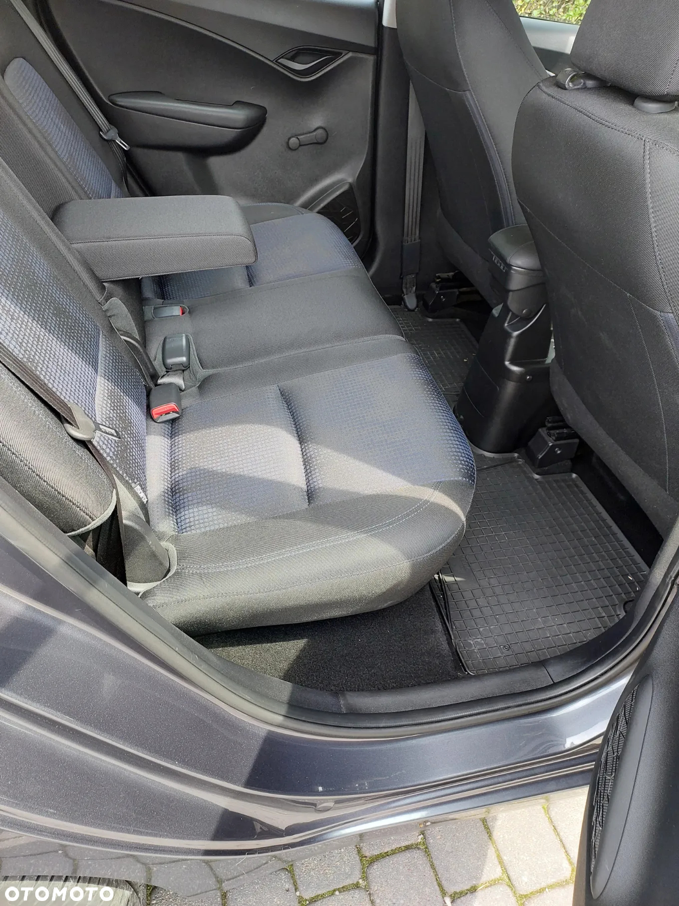 Hyundai ix20 1.6 BlueDrive Classic + - 7