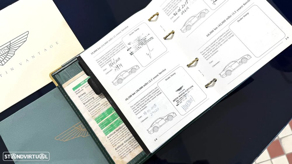 Aston Martin Vantage Coupe - 43